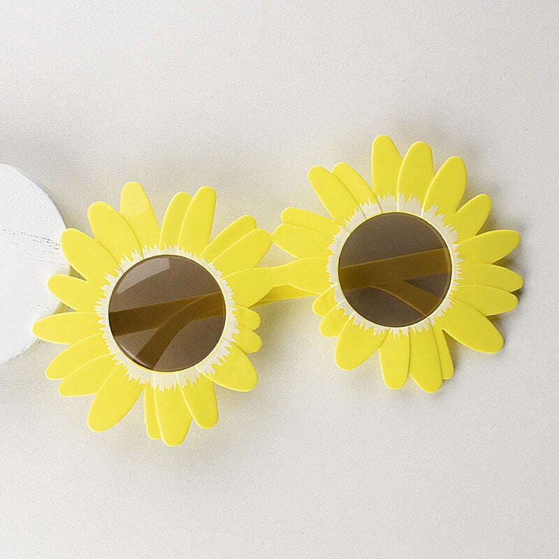 Art The Clown Sunglasses Light Yellow