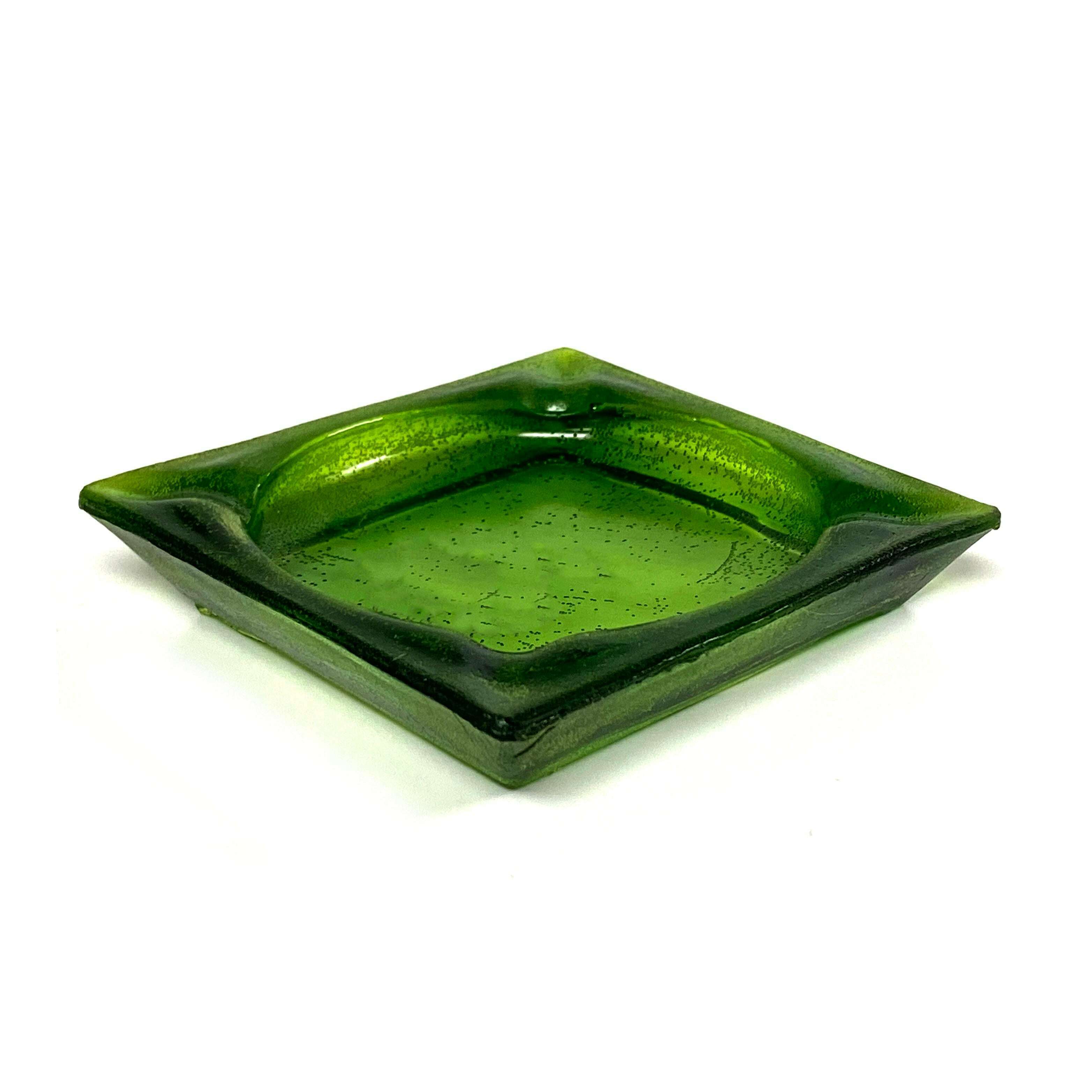 Breakaway Square Ash Tray