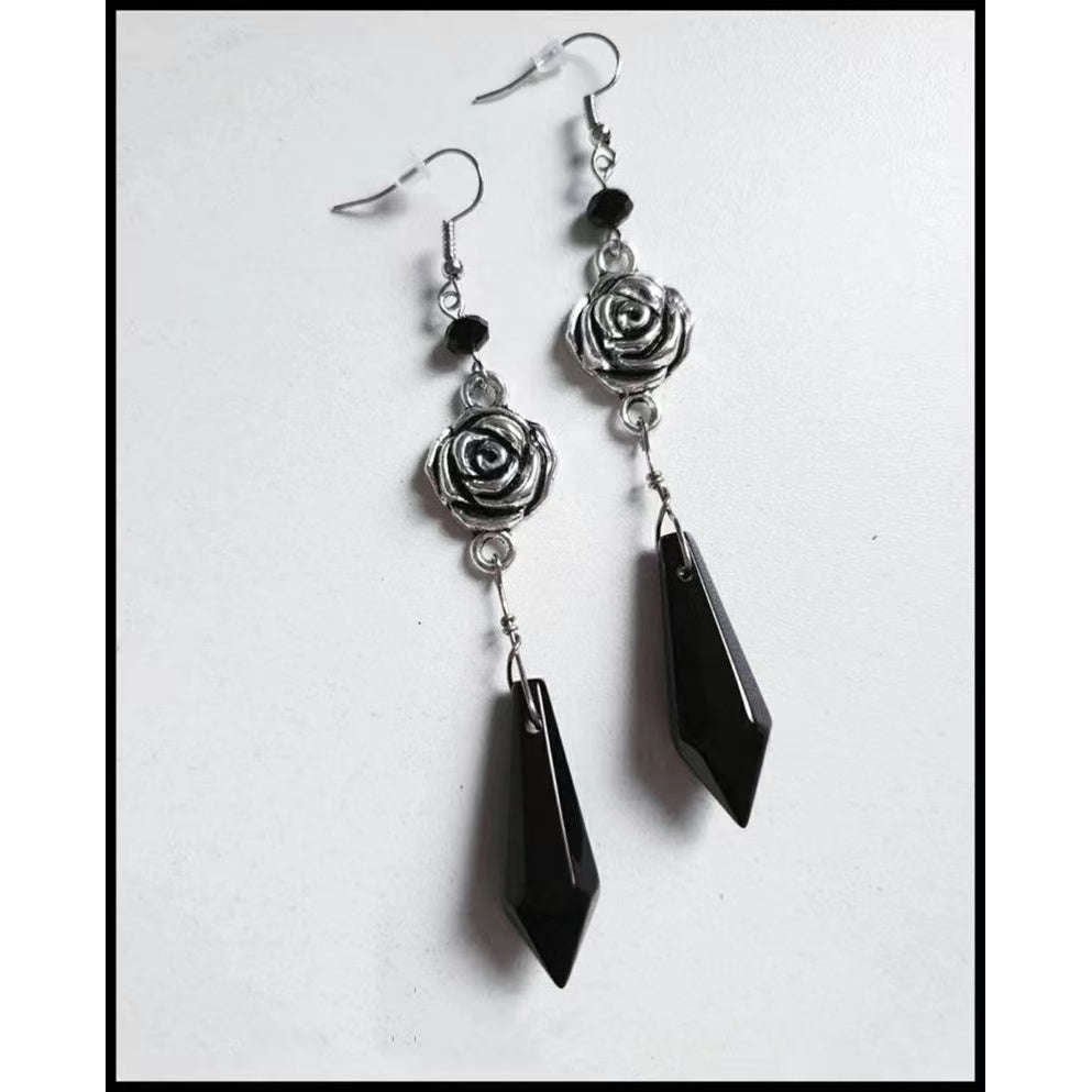 Rosebud Black Gemstone Earrings