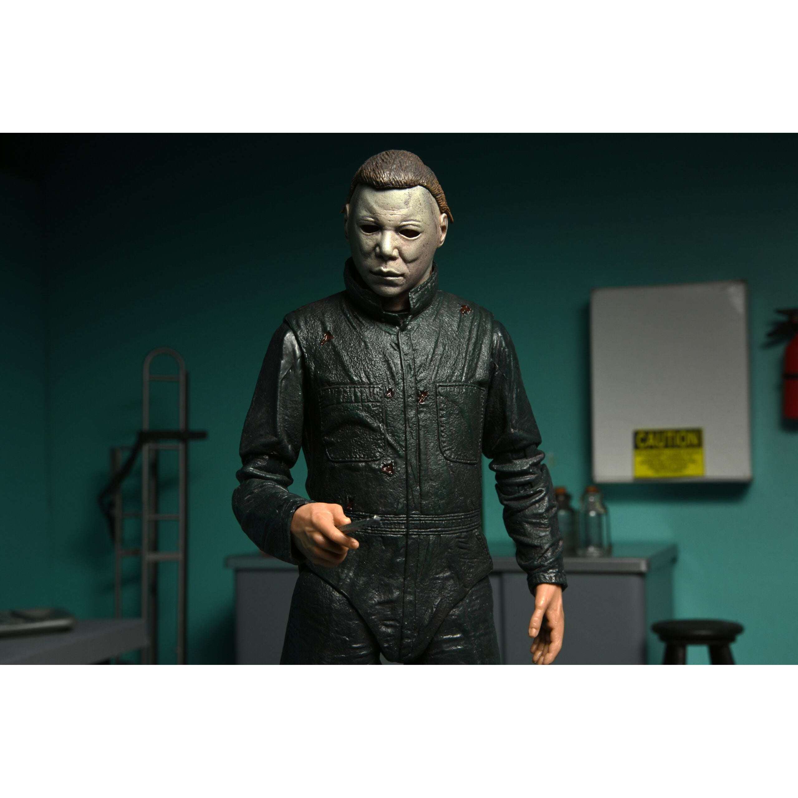 Halloween 2: 7″ Scale Ultimate Michael Myers & Dr. Loomis Collectible Action Figure 2 Pack