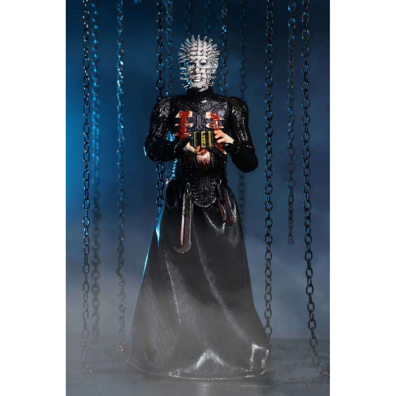 Hellraiser: 7″ Scale Ultimate Pinhead Collectible Action Figure